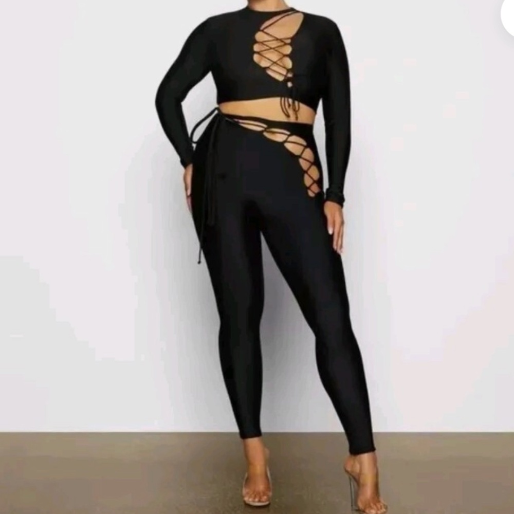SKIMS Lace-Up Set in Black
